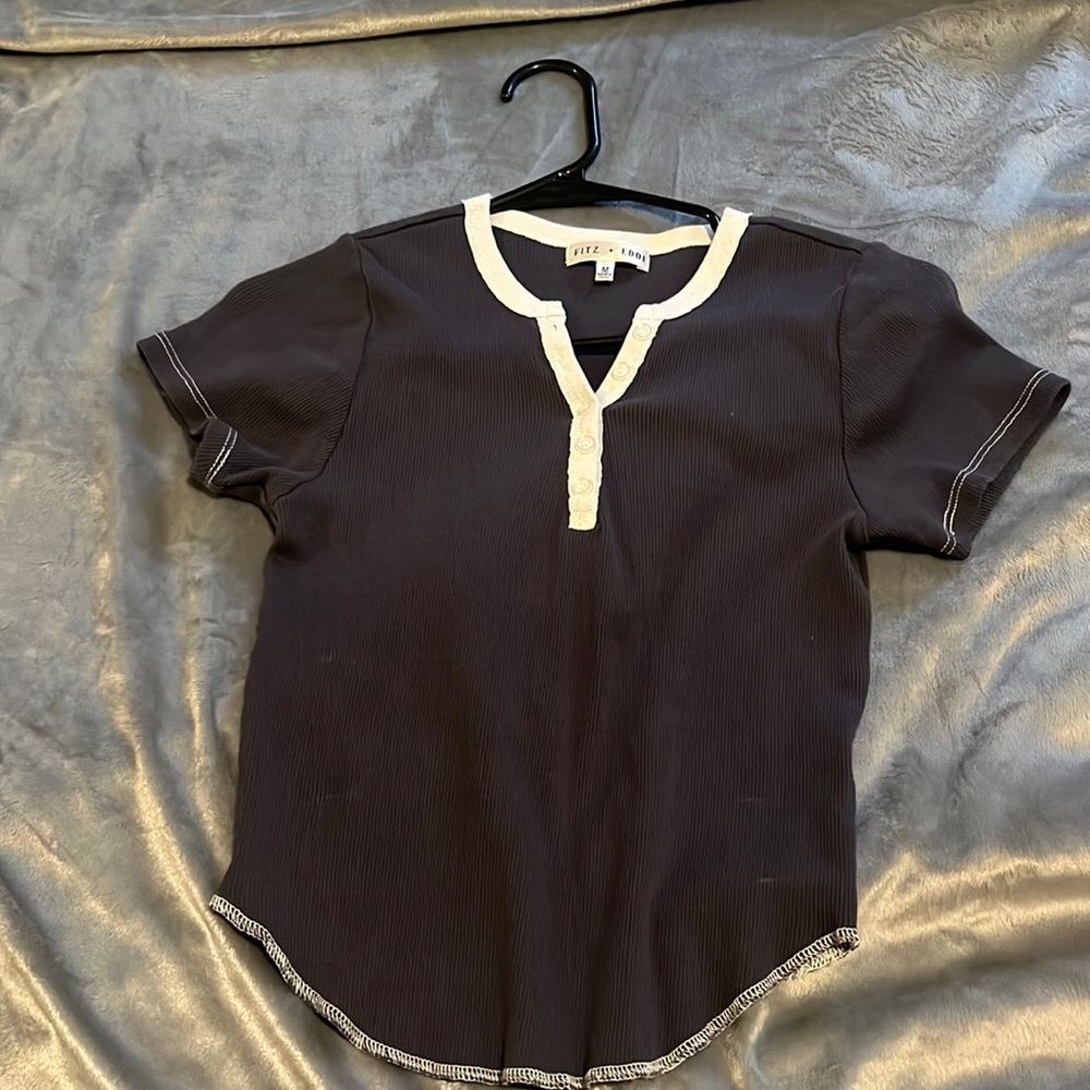 t-shirt, from buckle.